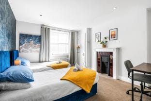 Brighton 2 Bed Brunswick Apartment in Hove