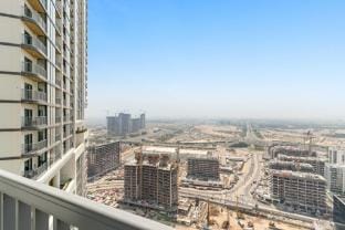 Spacious 2BR in The Crest with pool and gym Apartment in Dubai