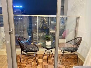 Apartment 5 bedrooms 4 bathrooms Vinhomes Skylake. Apartment in Laos