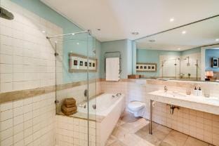 Secure 2bed Apartment in the Marina Carradale 002 Apartment in Cape Town