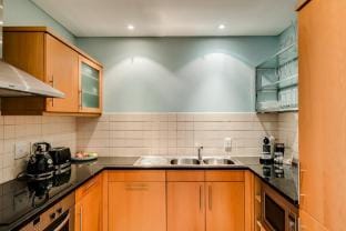 Secure 2bed Apartment in the Marina Carradale 002 Apartment in Cape Town