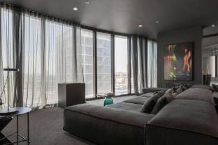 Southbank 2BR High City Views enjoy Wine, Gym, Pool, Wifi Apartment in Southbank