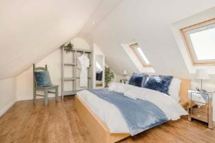 Greenknowes Lodge with Hot Tub & Stove Country House in Scotland