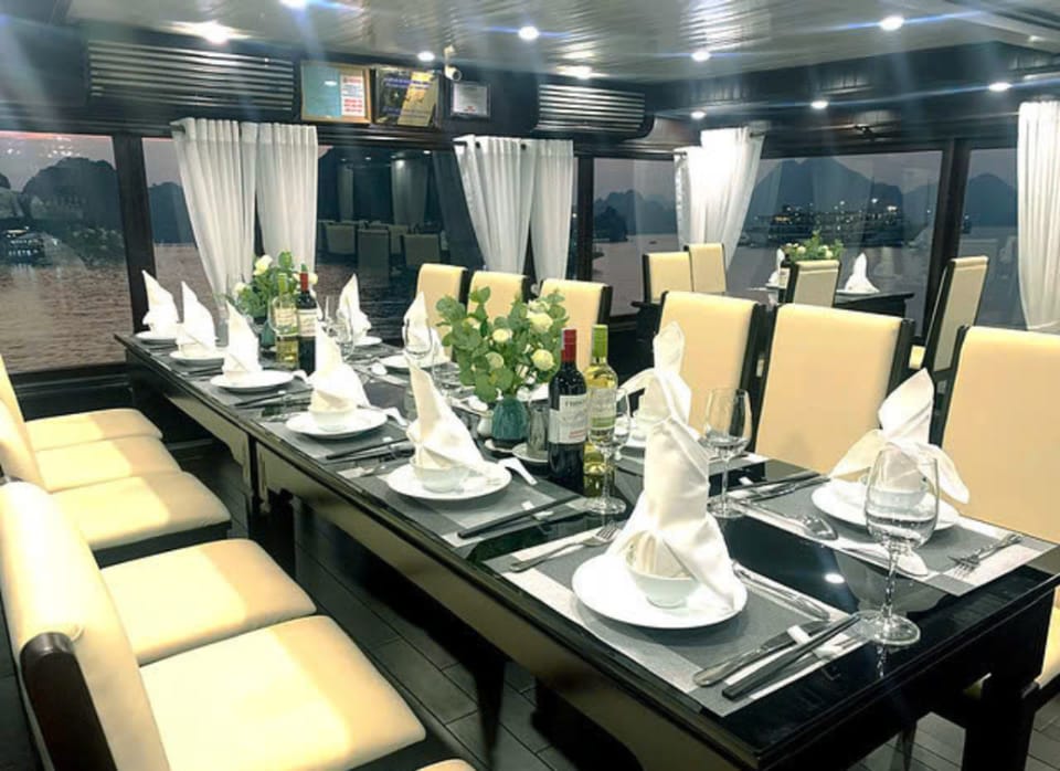 Viet Sails Cruise Hotel in Laos