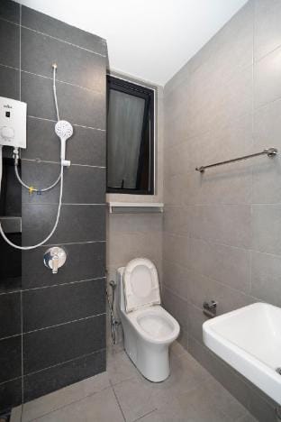 Modern Creamy French •UrbanSuite Vacation rental in George Town