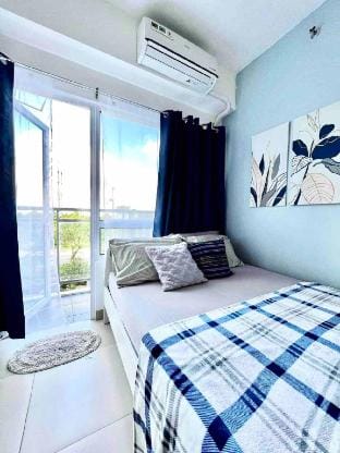 Relaxing Home w/Balcony+Wi-FI &Netflix @SMDC Cool Vacation rental in Tagaytay
