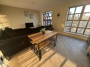 #45 2 bed Lux Fountain Lofts Digbeth Vacation rental in Birmingham