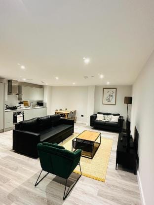 #21 2 Bedr 2 Bath Balcony Lux Digbeth Apex Lofts Vacation rental in Birmingham