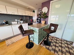 #12 Homely & Charming 2 Bed, Sleeps 6 w. balcony Vacation rental in Coventry