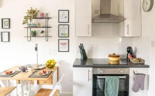 #09 Stylish 2 bed Apart Sleep 5 fast Wi-fi BHX NEC Vacation rental in Shirley