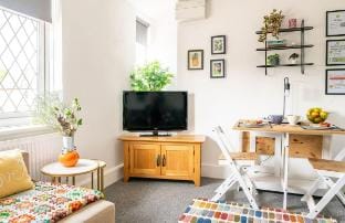 #09 Stylish 2 bed Apart Sleep 5 fast Wi-fi BHX NEC Vacation rental in Shirley