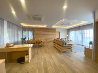 K4 Seaview Hillside Home, 3BR + Maid Room Vacation rental in Chon Buri Changwat