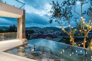 Đl villa 10br -pool 20khach Vacation rental in Dalat