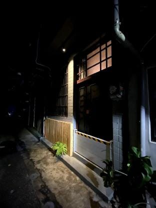 Pier-2溝頂民宿_高雄鹽埕駁二_四房包棟民宿(可住12人) Vacation rental in Kaohsiung