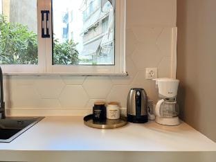 Modern Apt next to Syygrou-Fix Metro station Vacation rental in Athens