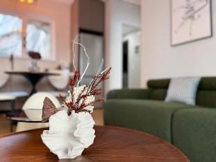 Modern Apt next to Syygrou-Fix Metro station Vacation rental in Athens
