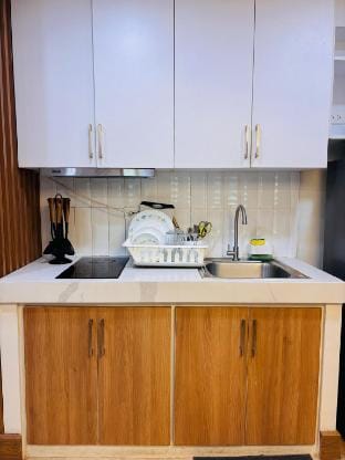 * * OS 1 Stylish 2BR Escape Vacation rental in Iloilo City