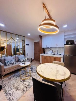 * * OS 1 Stylish 2BR Escape Vacation rental in Iloilo City