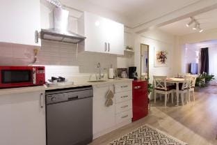Fully Renovated 2BR in Prime Location in Moda Vacation rental in Istanbul
