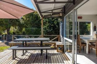 Beach Bliss – Steps to Onetangi Vacation rental in Auckland Region