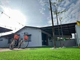 Moonine Homes@Party/Event•Karaoke•BBQ•FreeParking Vacation rental in Perak