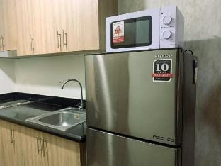 condo near MOA&NAIA&Bay, balcony&no cleaning fee Vacation rental in Pasay