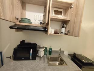 Chill & Cozy Stay | Netflix • Balcony • Karaoke Vacation rental in Quezon City