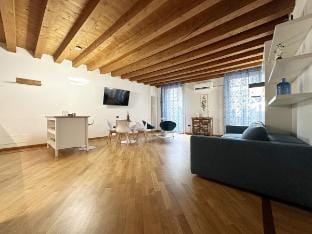 Elegant Suite Palladio Vacation rental in Vicenza