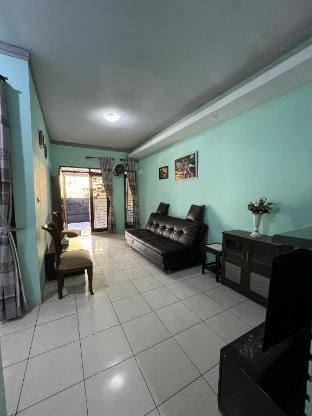 Rumah Tri Budaya Vacation rental in Bandung