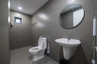 Stylish Stay in Vibrant District 7 - R2.4 Vacation rental in Ho Chi Minh City