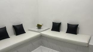 Klissy Studio Villa 2 Vacation rental in North Kuta