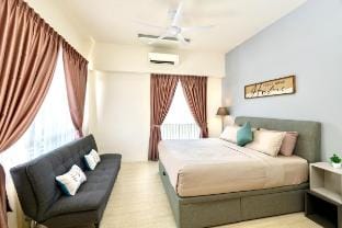Direct walk to Ferringhi Beach@By The Sea-LV9-3 Vacation rental in Batu Ferringhi, Penang, Malaysia