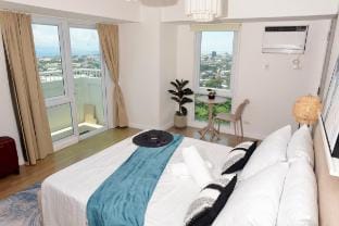 Abreeza 1BR Corner Condo Sea View 57sqm Vacation rental in Davao City