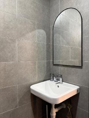 Neusuites Kuala Lumpur, 10 Mins to KLCC, 2 Bedroom Vacation rental in Federal Territory of Kuala Lumpur