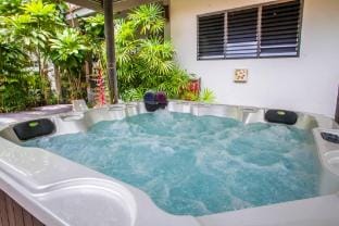Jaccuzi House 5 pl 200 m from a beautiful beach Vacation rental in Krabi Changwat
