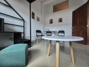 Banksy's 2 - Loft bed 180cm, sofa bed 120cm Vacation rental in Krong Siem Reap