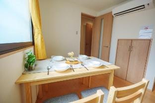 YYT4F  Cozy Apartment｜Steps from Senkawa Station Vacation rental in Japan