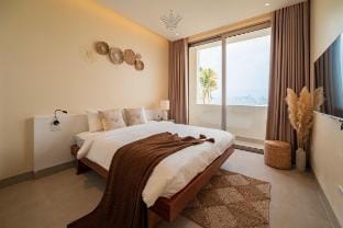 The Princess Villa Tuần Châu Vacation rental in Laos