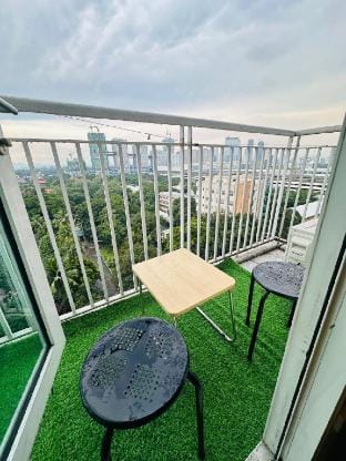 The grass residence @Qc w/ balcony affordable rate Vacation rental in Quezon City