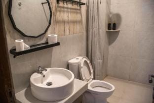 Villa Osha, 7 Bedroom Villa In Central Yogyakarta Vacation rental in Special Region of Yogyakarta