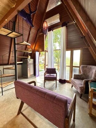 Cozy Cabin With Seaview Pool  Vacation rental in Tangalle
