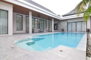 Breeze Villa - Private Pool Luxury 4BR Bang Tao Vacation rental in Choeng Thale