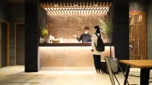 四条大宮駅より徒歩約1分と駅近で便利！ＣＵＯＲＥ京都四条大宮！ダブル【ECOプラン】ステイ清掃無し Vacation rental in Kyoto