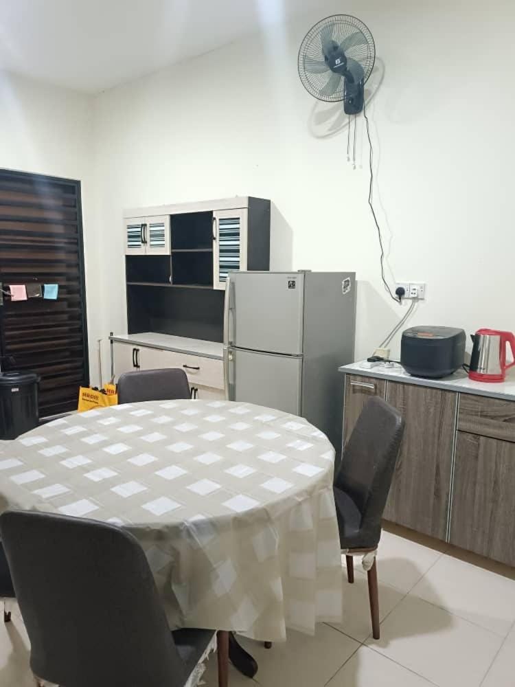 Ed 01 sitiawan Vacation rental in Perak Tengah District