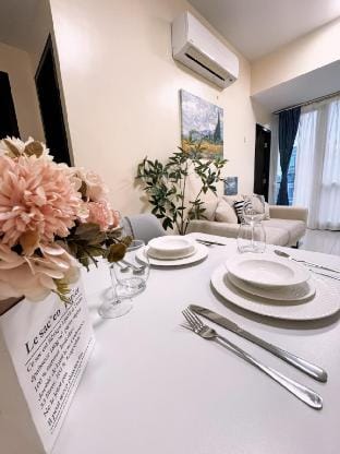 High-floors Seaview Unit in Mactan Newtown Vacation rental in Lapu-Lapu City
