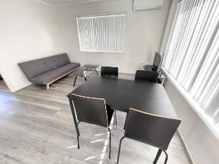 Sunrise Apt 3 · Bright 1BR · Upstairs · Pool View Vacation rental in Surfers Paradise