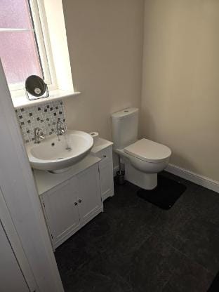 Cozy Ensuite Room in a Family Home, Rotherham Vacation rental in Sheffield
