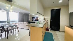 A Modern 2 Bedroom with Scenic City view,freewifi Vacation rental in Pasig