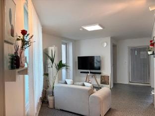 Suwon Haenggung Palace/Banghwa Stream/Jane House Vacation rental in Gyeonggi-do