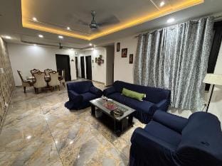 Noori: Your Home, Away From Home (Y) Vacation rental in Agra